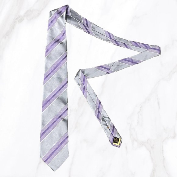 Donald J. Trump‎ Signature Collection Purple & Gray 100% Silk Tie, OS - Picture 1 of 5